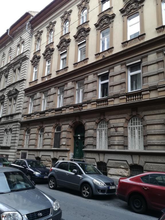 Osvat Apartments Budapest Luaran gambar